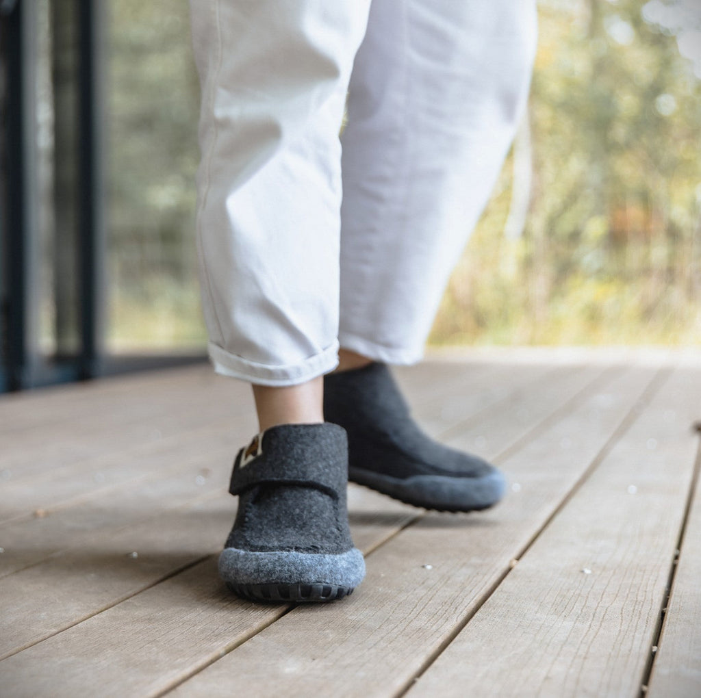 Quokka Women's Slipper Boots in Charcoal and Grey