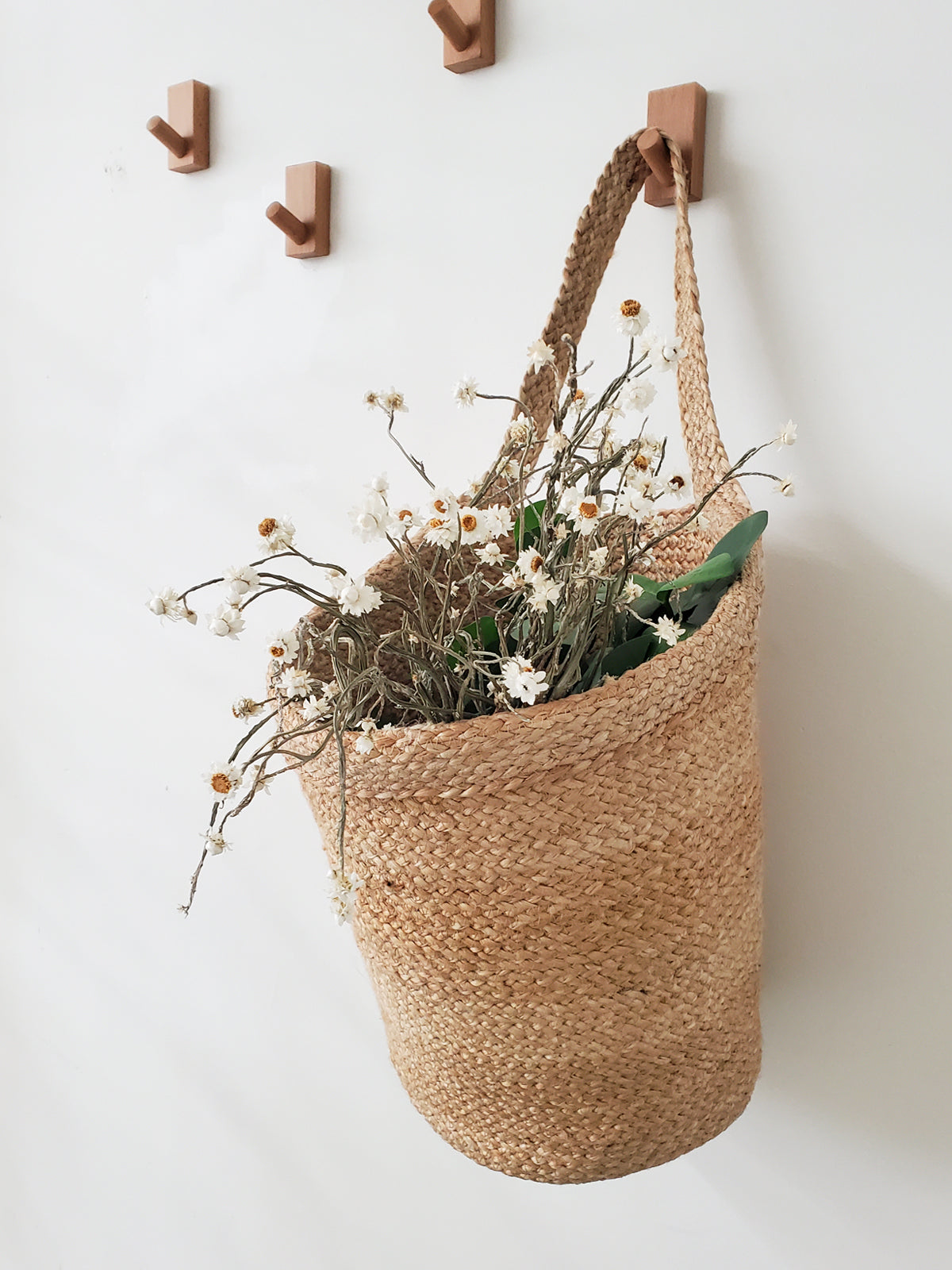 Kata Wall Hanging Basket in Natural Jute