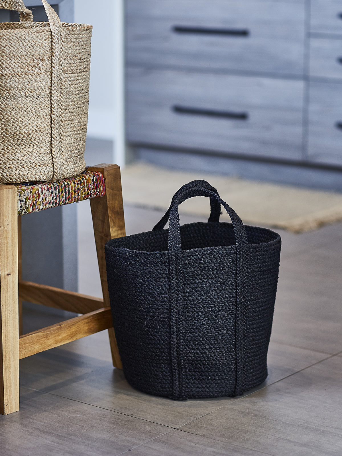 Kata Basket with Handle in Black