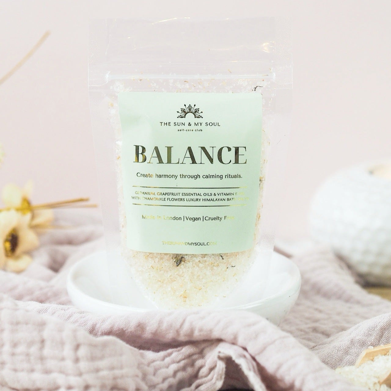 Balance Luxury Himalayan Bath Salts with Geranium and Grapefruit