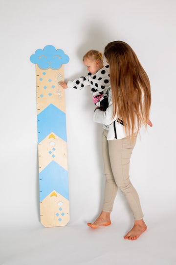 Personal Growth Chart – Cherish Childhood in Baby Blue by Kai aš mažas buvau at www.brixbailey.com