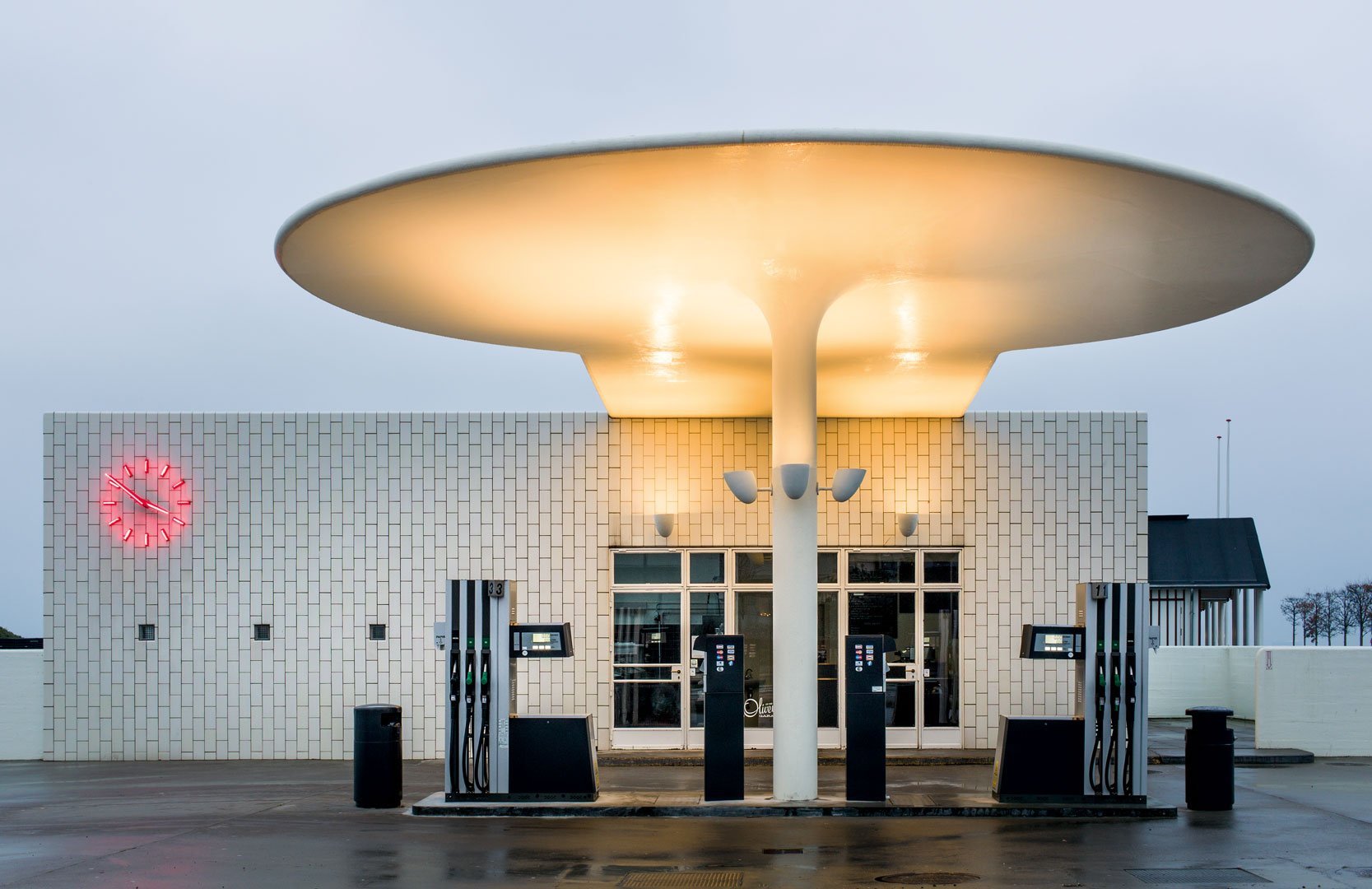 It's a Gas World Travel Guide