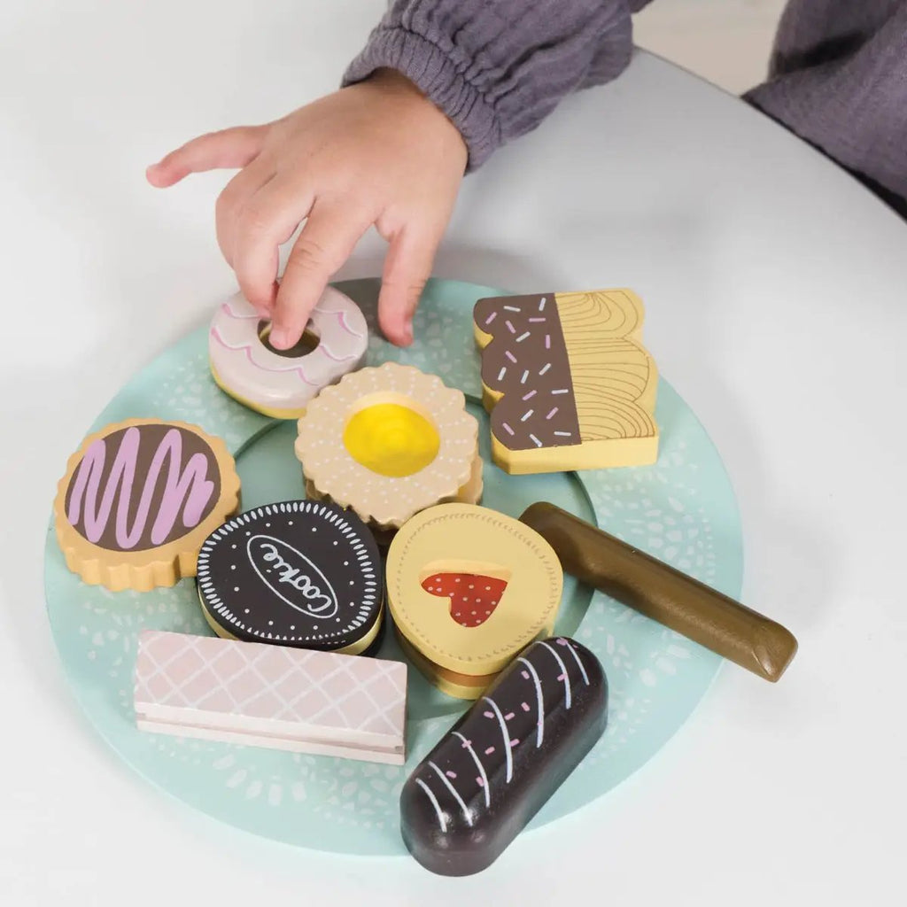 Biscuit & Cookie Set - 10 Pieces