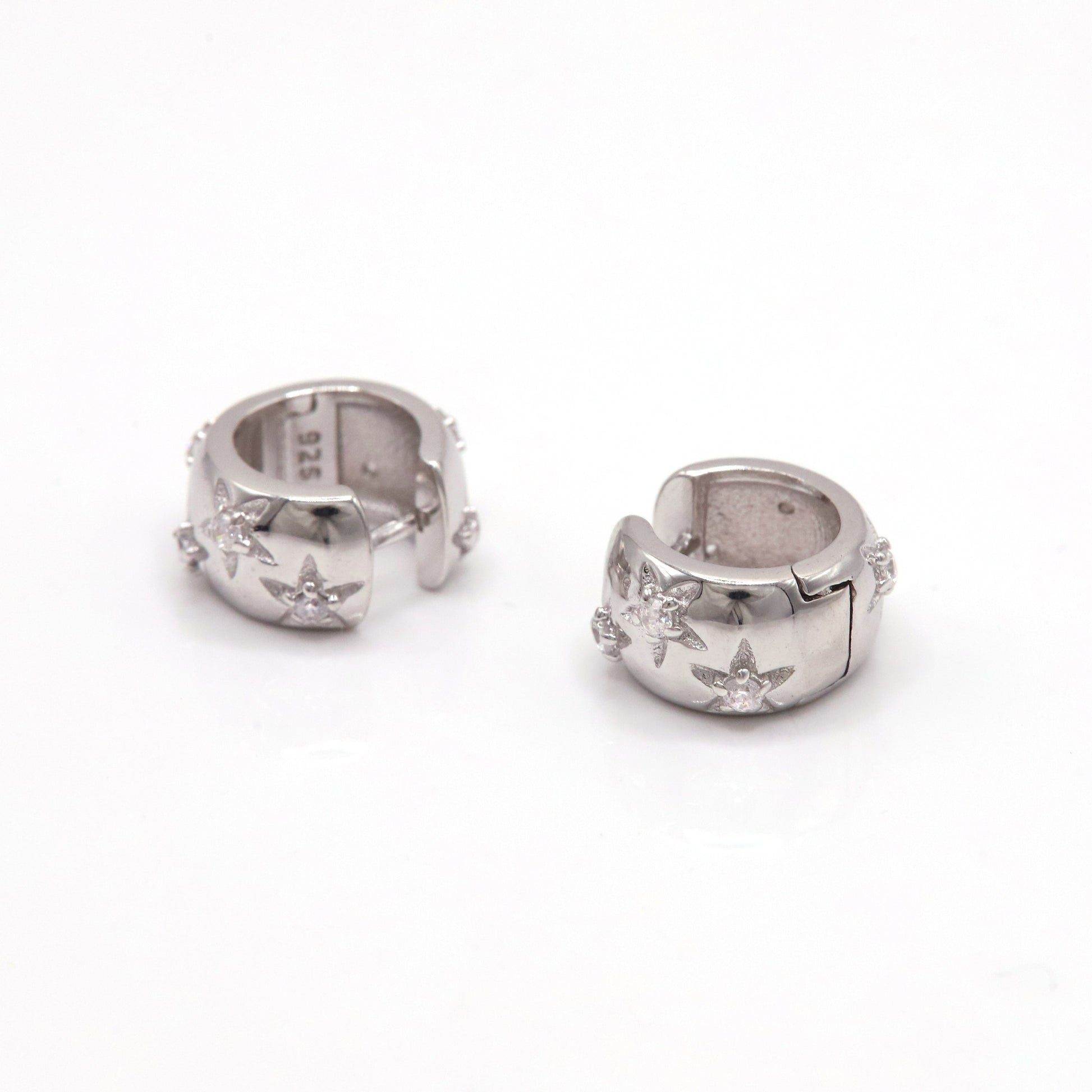 Thea Chunky Star Huggie Earrings | 925 Sterling Silver
