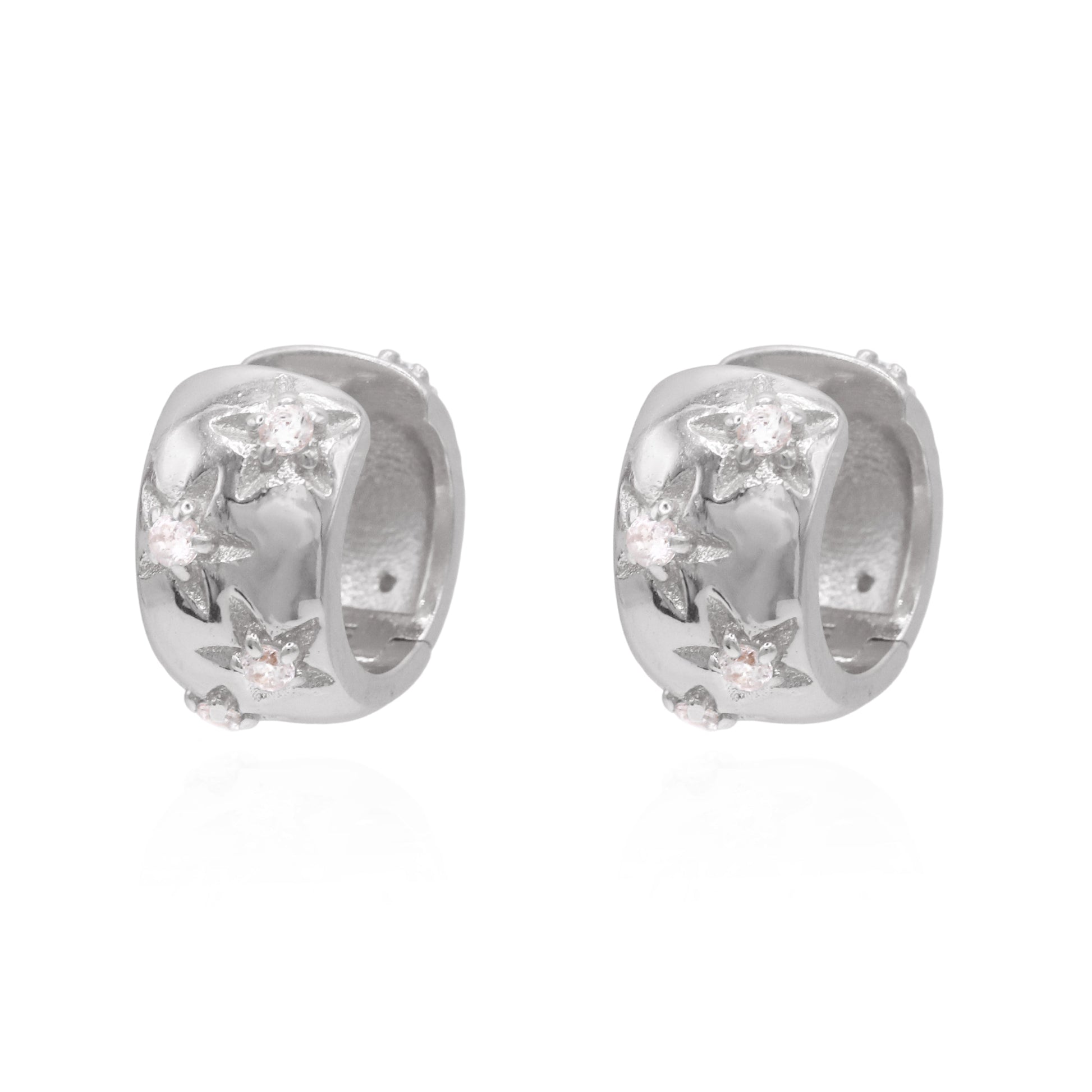 Thea Chunky Star Huggie Earrings | 925 Sterling Silver