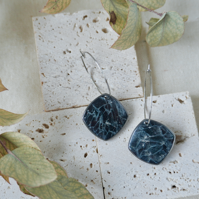 Celestia Thin Hoop Square