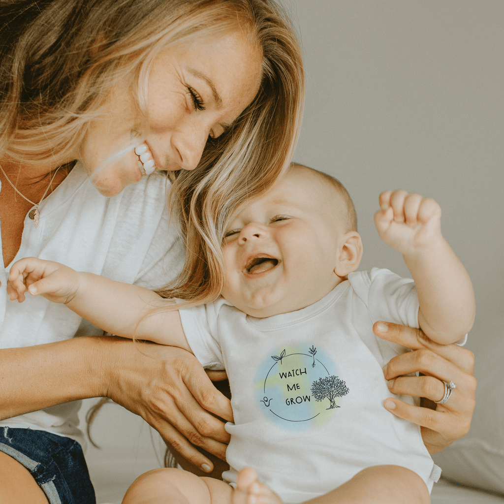 Graphic Bodysuit Watch Me Grow