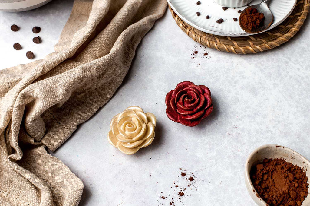 White & Red Roses Gift Box