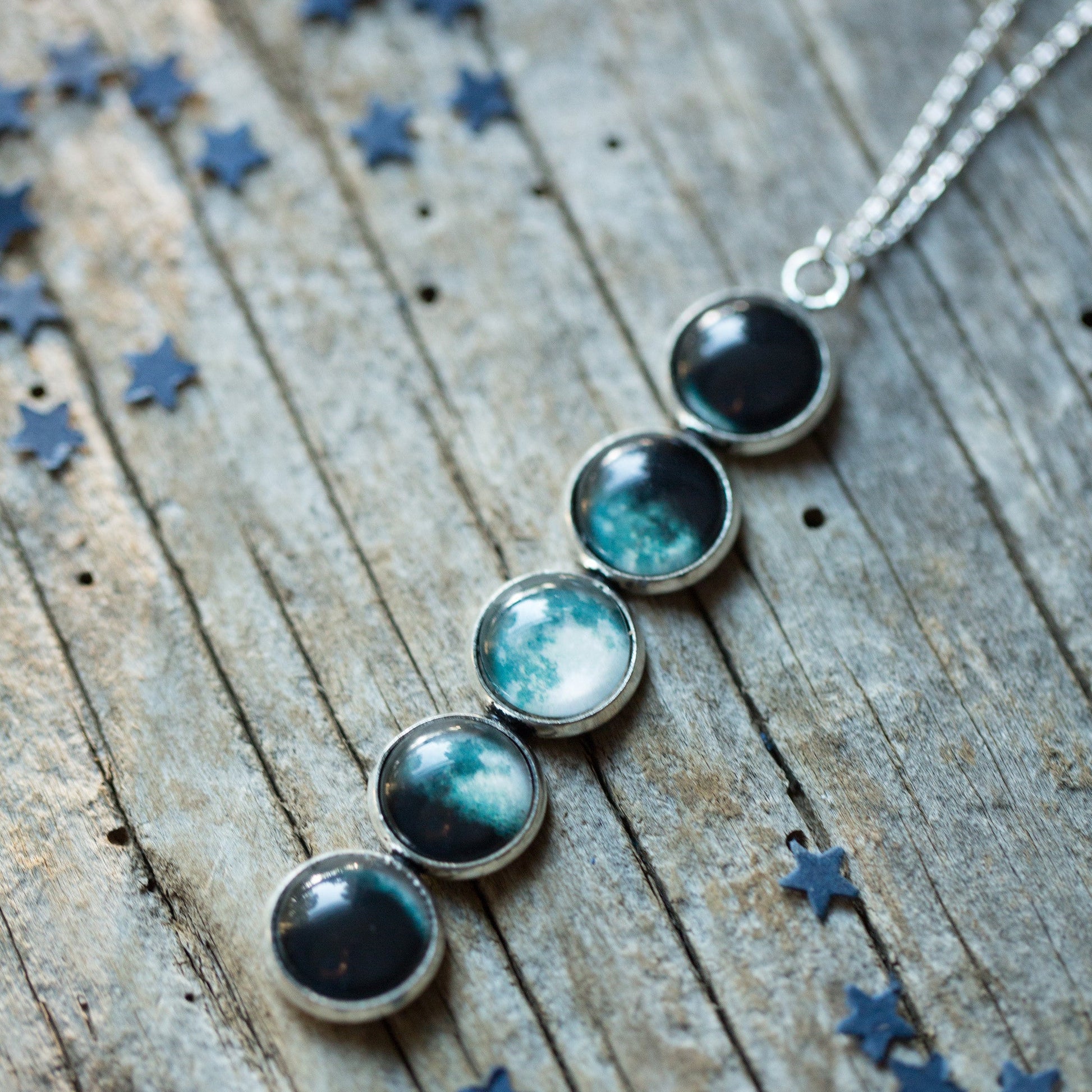 Moon Phase Pendant Necklace in Silver