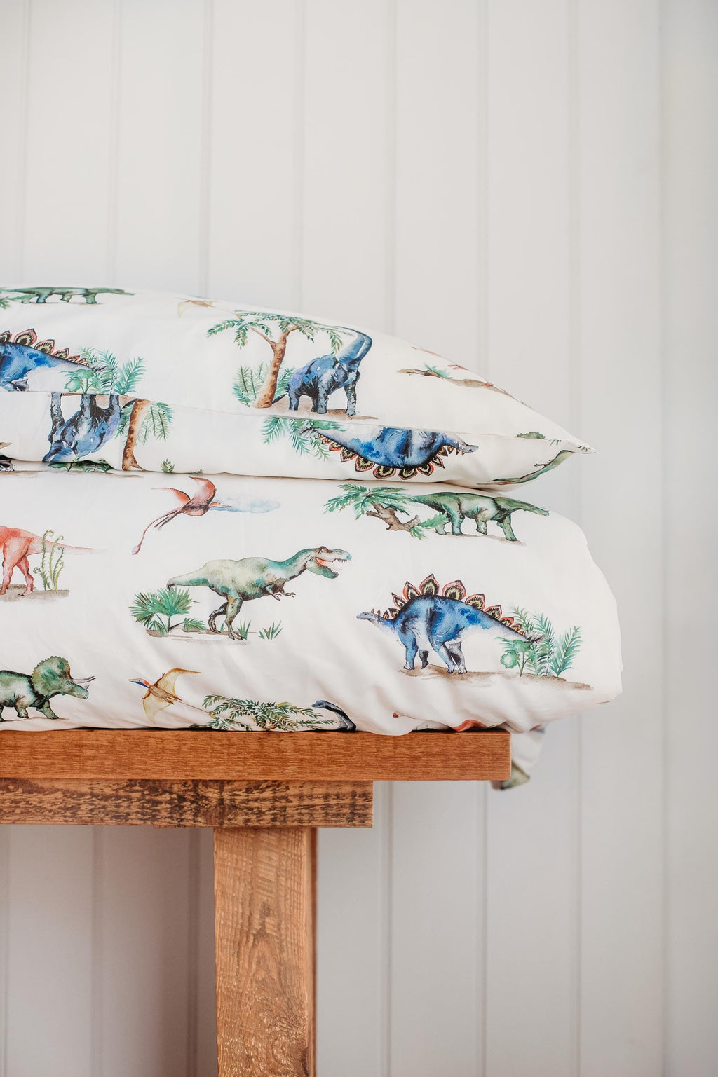 Beautiful Dinosaurs Children's Bedding Set – Dino Themed Bedding for Kids' Room