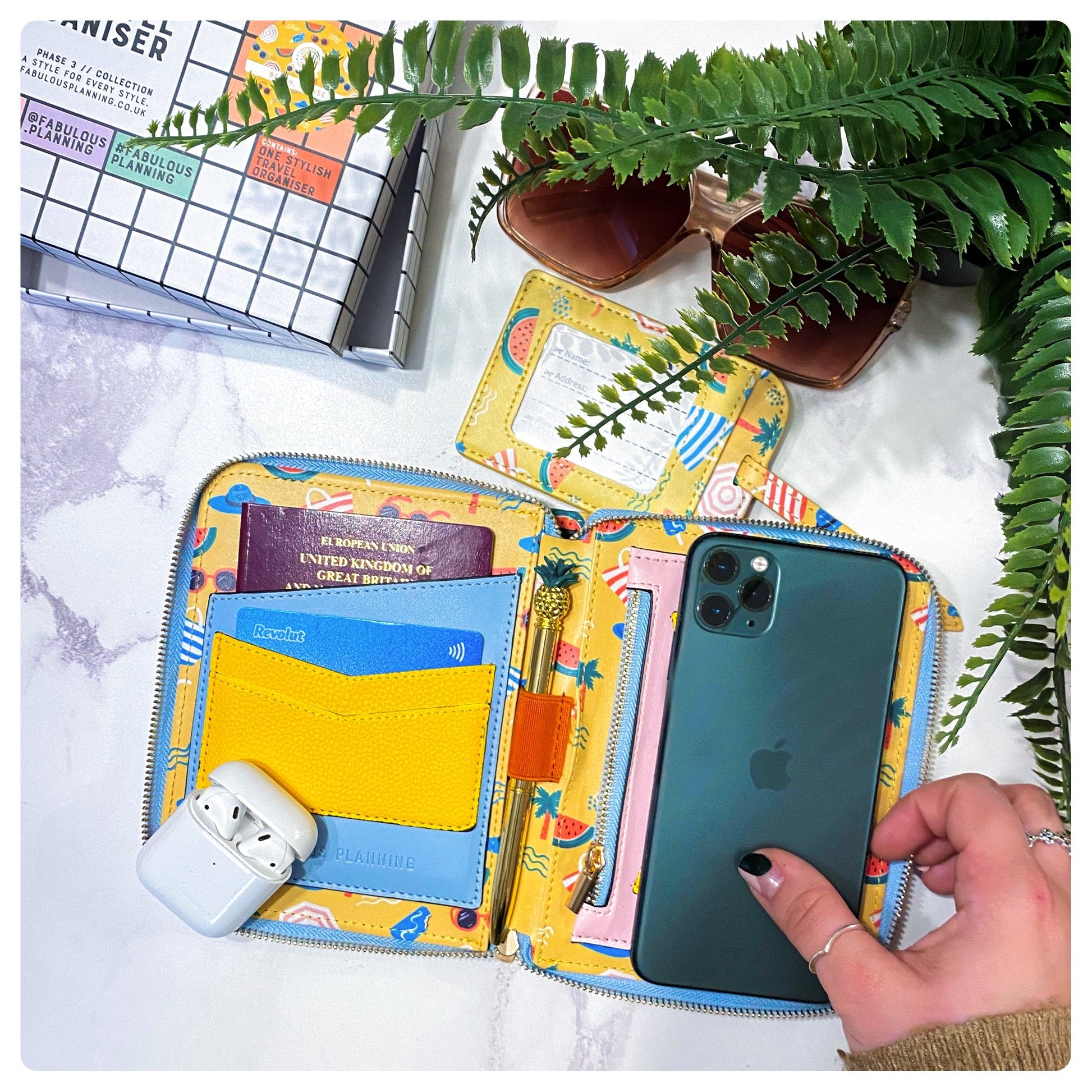 Beach Please - Travel Organiser