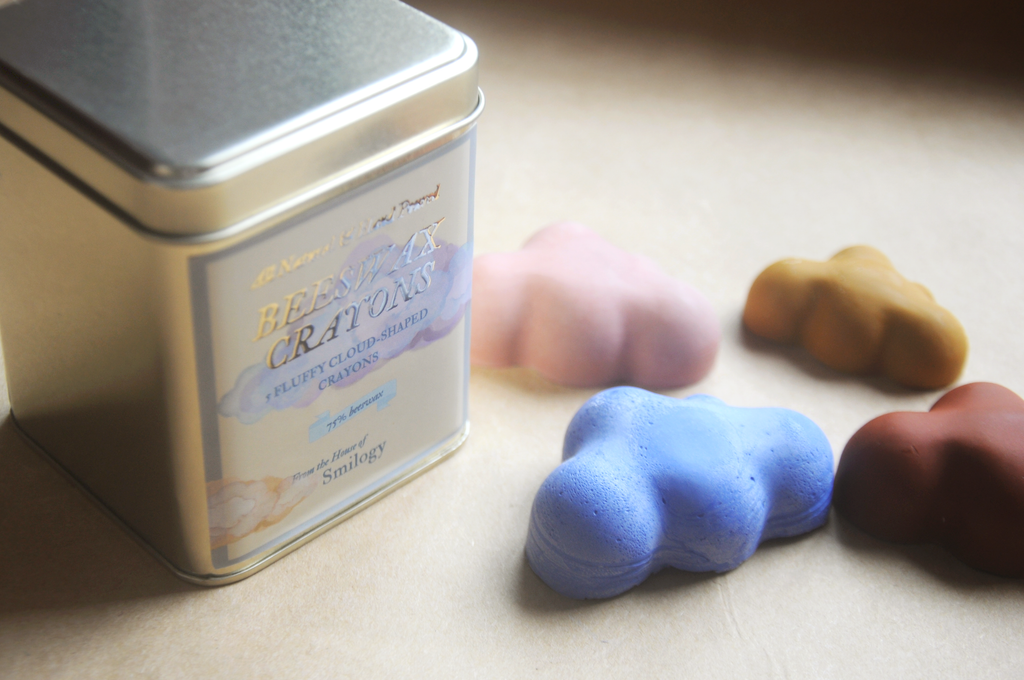 Natural Fluffy Cloud Shaped Jumbo Beeswax Crayons Set of 5 in Tin