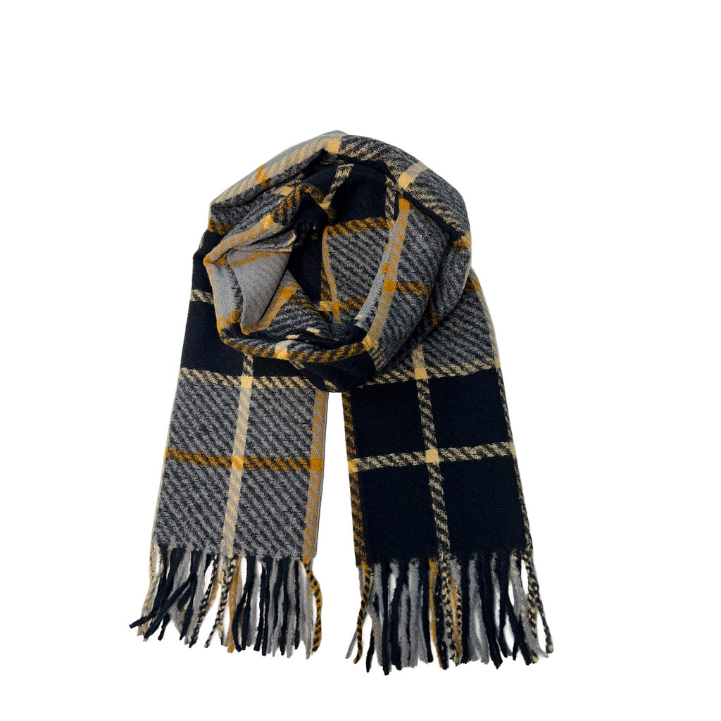 Tartan Scarf in Black and Grey