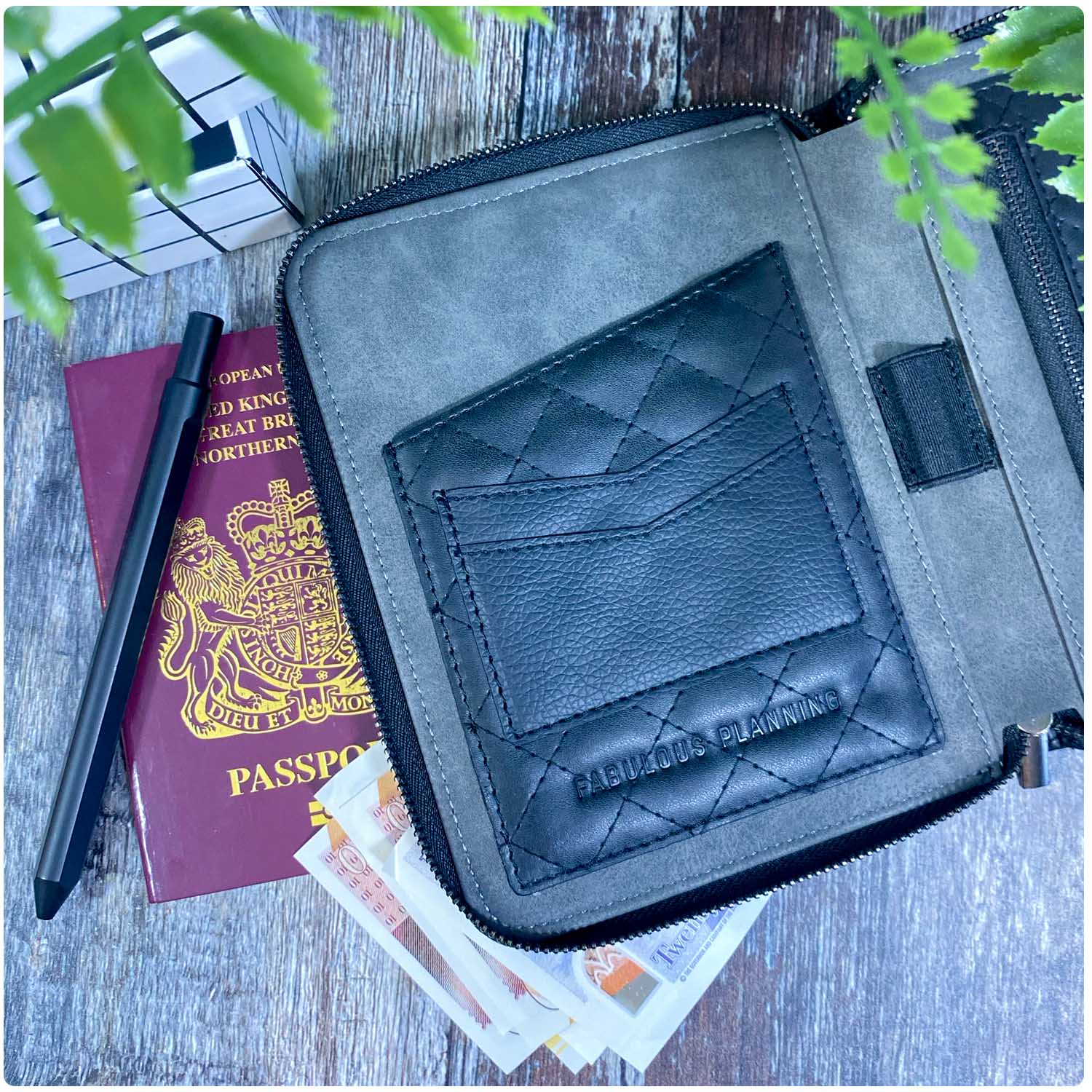 Black Padded - Travel Organiser