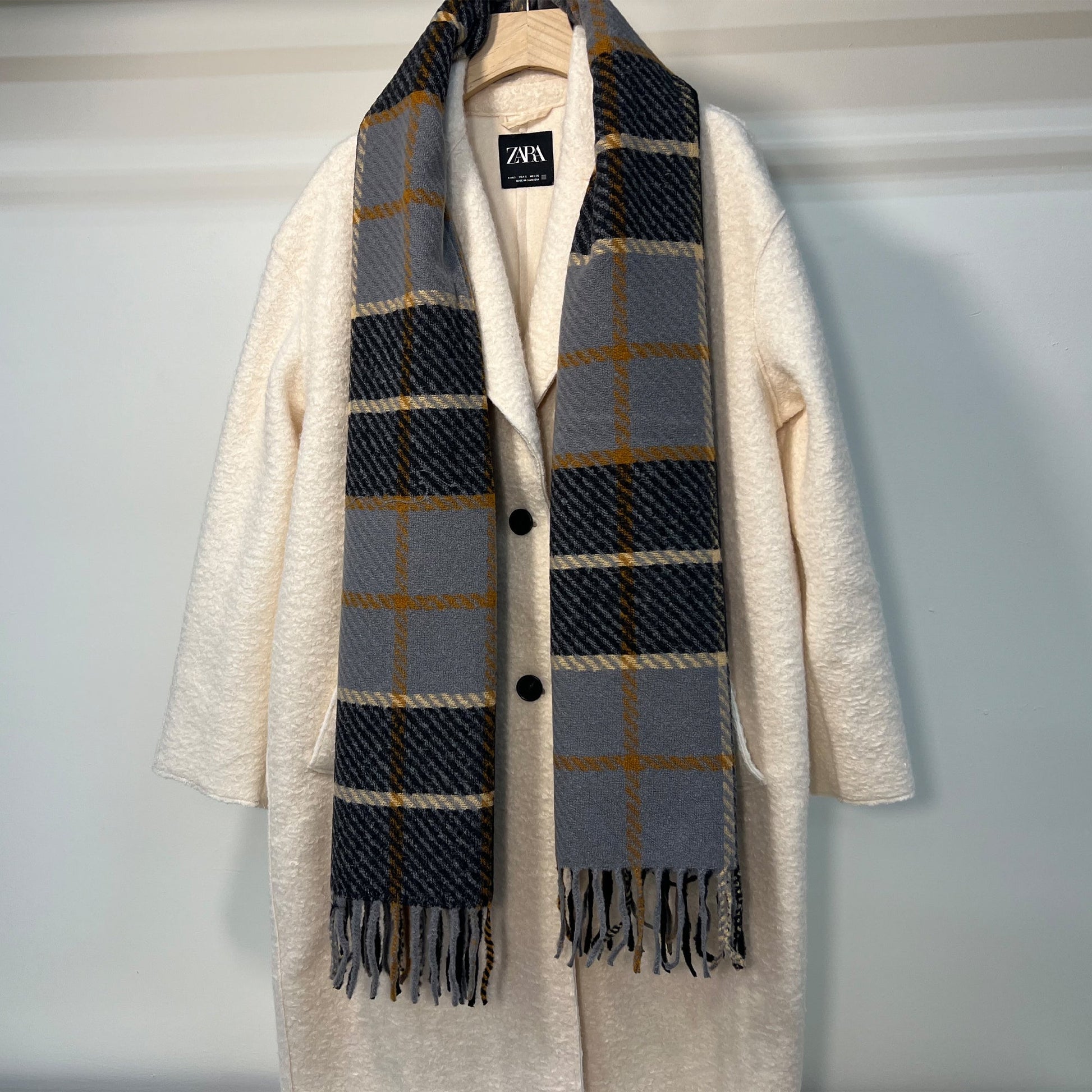 Tartan Scarf in Black and Grey