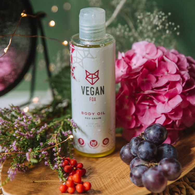 Vegan Fox Grape Seed Oil – Moisturizing & Vitamin-Rich by Vegan Fox at www.brixbailey.com