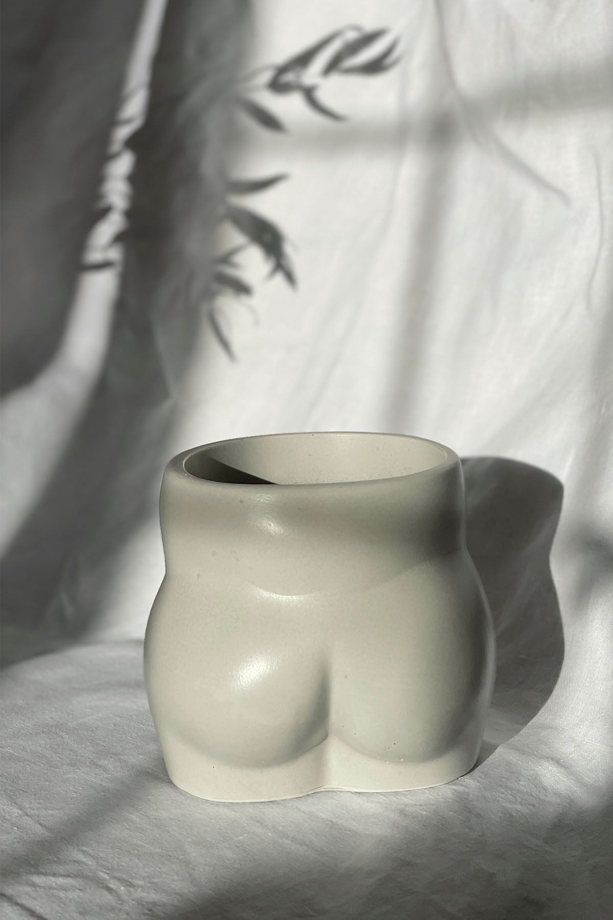 Handcrafted Bum Shaped Vase