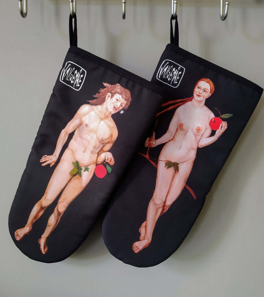 Katrin Valgemäe Art Oven Glove – Functional Art for Your Kitchen by Katrin Valgemäe at brixbailey.com