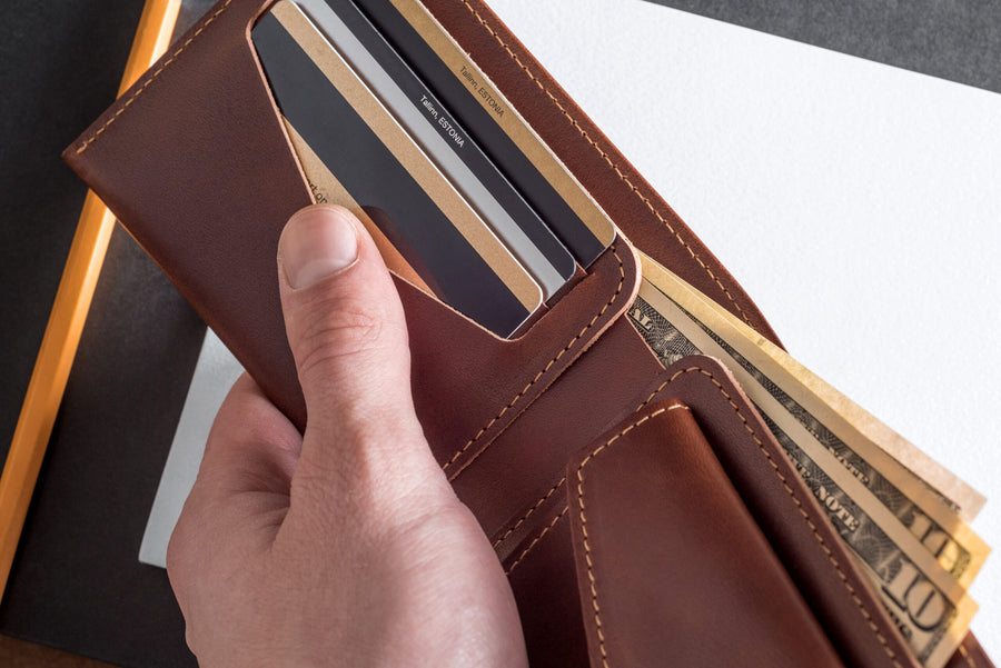 Clad Portemonnaie Wallet – Elegance & Customizable Storage by Craftory at brixbailey.com