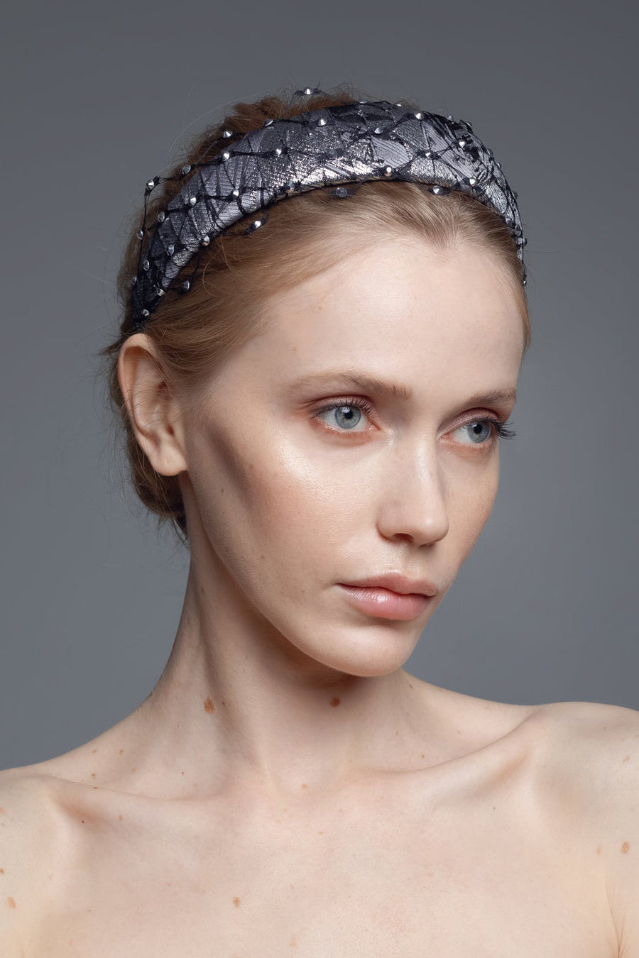 Headband Fiona with Honeycomb Veil