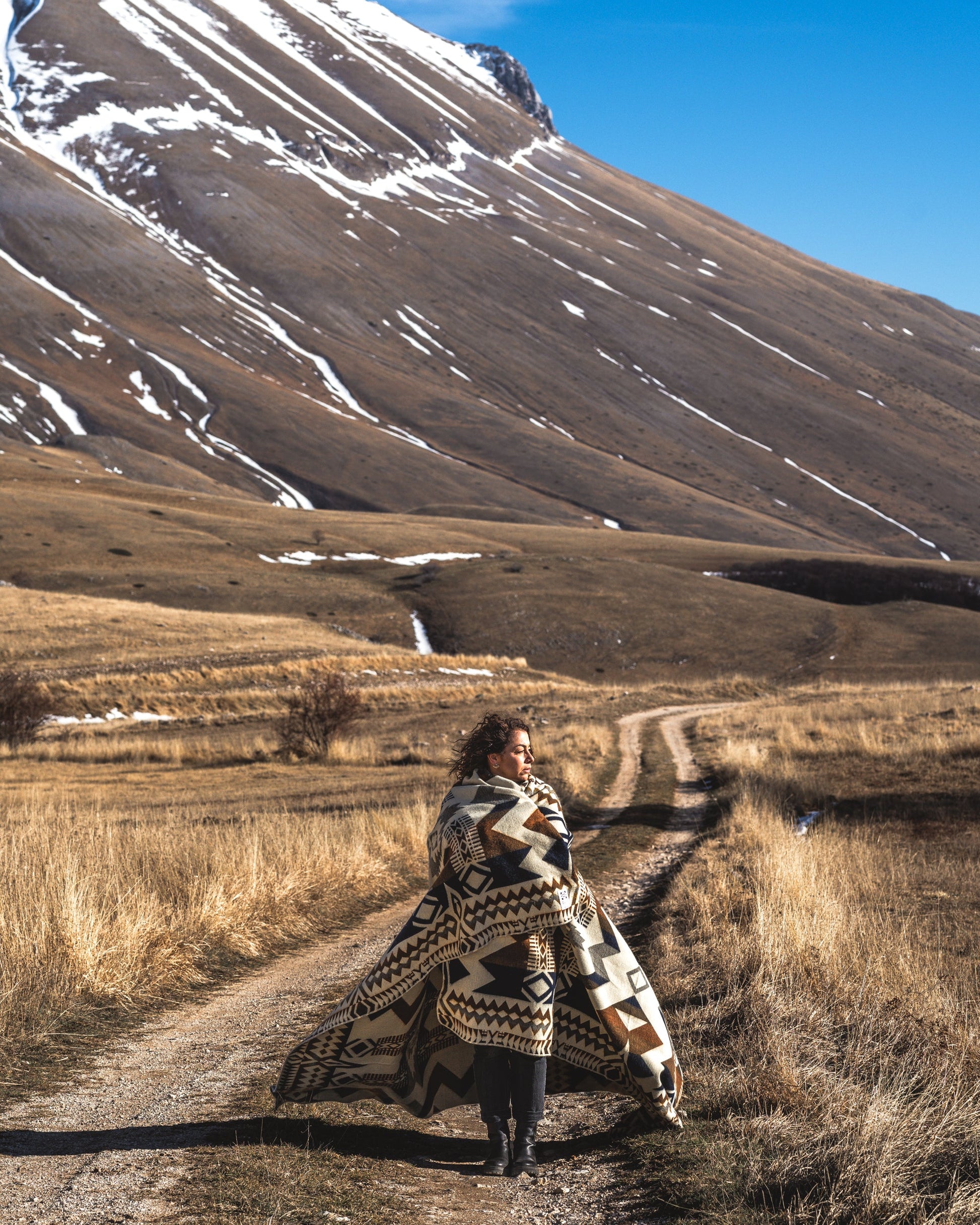 Awa Blanket in Earth