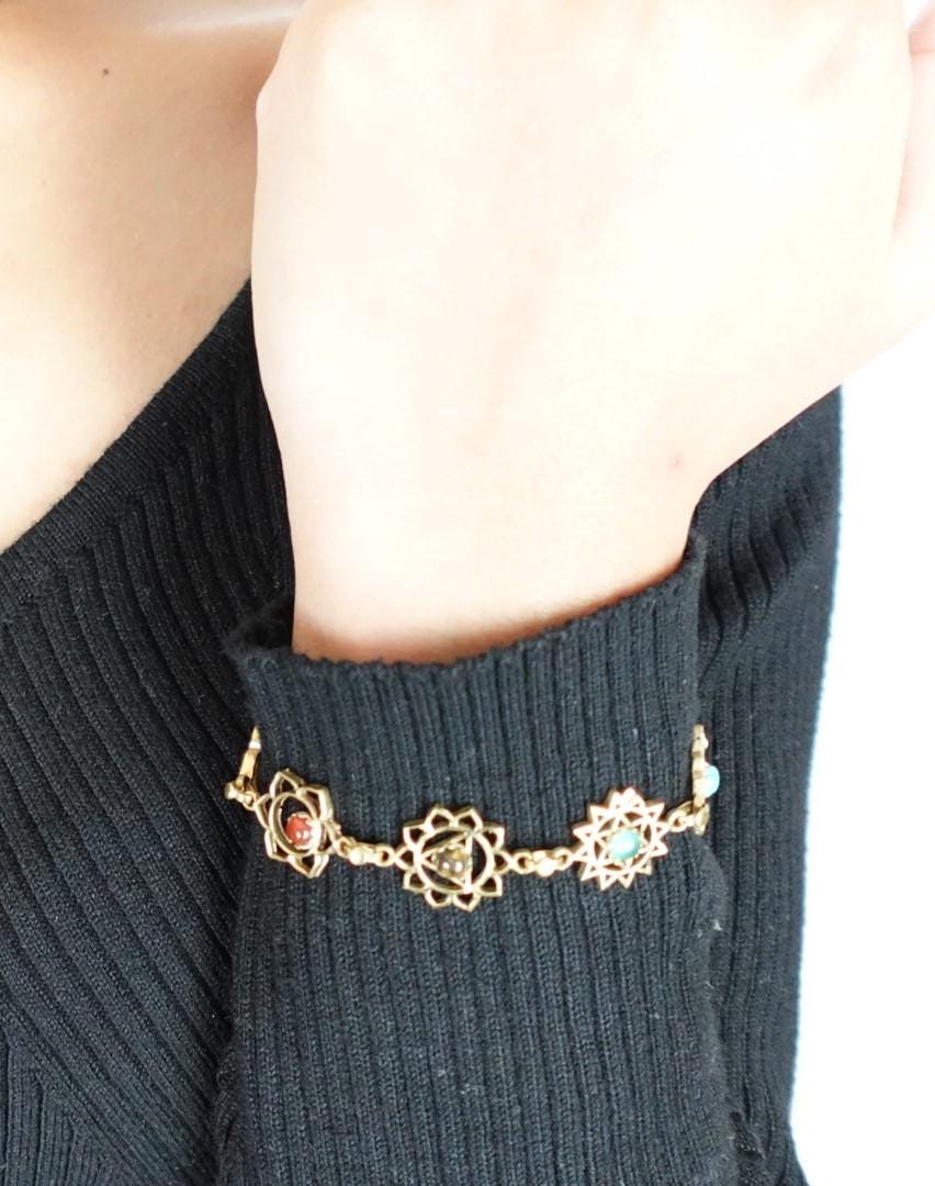 7 Chakras Sacred Geometry Bracelet - A spiritual charm bracelet with 7 gemstones—infused with balance and symbolism.