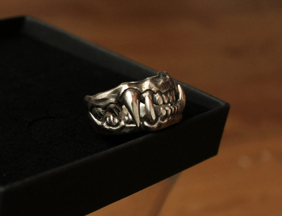 Predator Jaws Double Ring - Silver