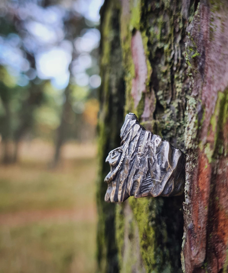 Tree Hollow Ring with an Owl - Silver