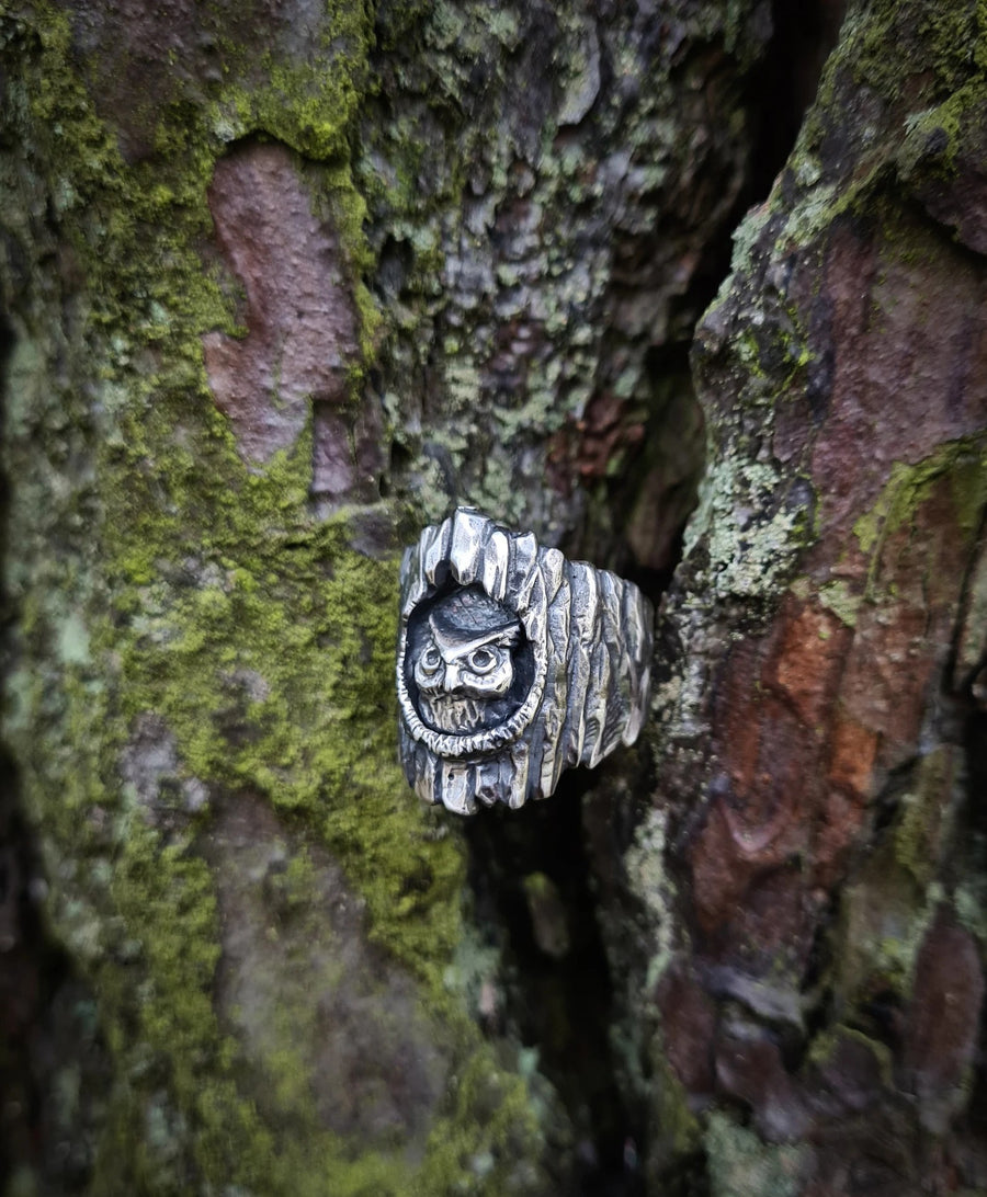 Tree Hollow Ring with an Owl - Silver