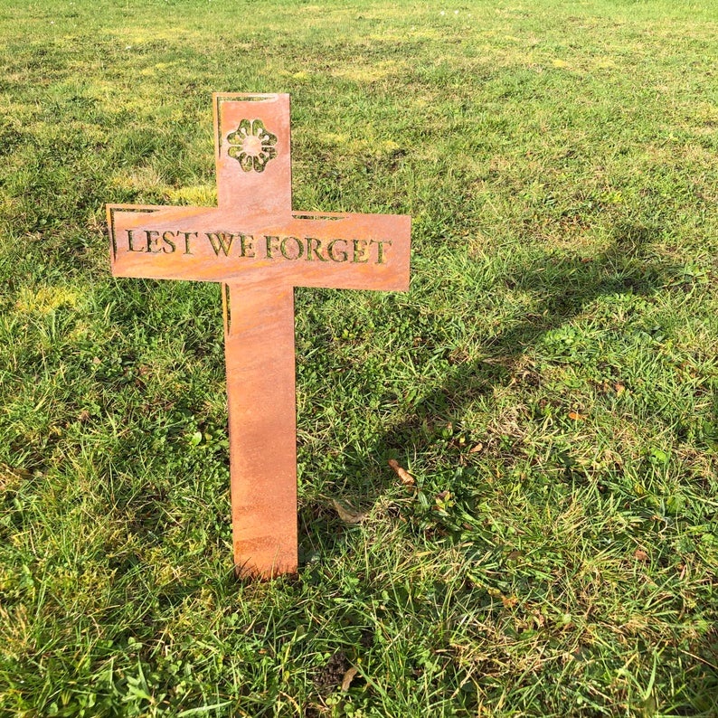 Large Lest We Forget Garden Decoration