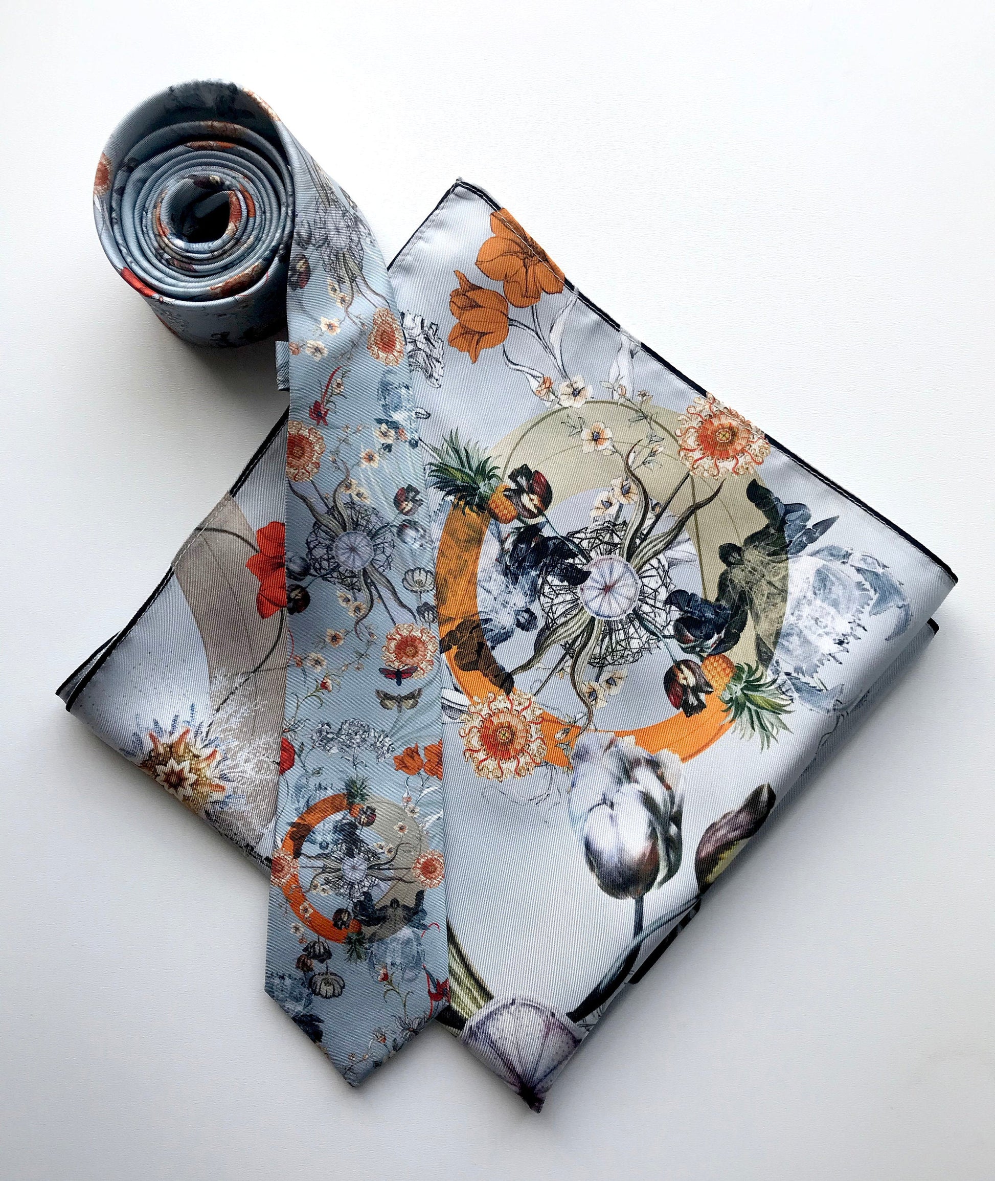 Light Blue Silk Tie and Pocket Square Gift Set with Evolution Design