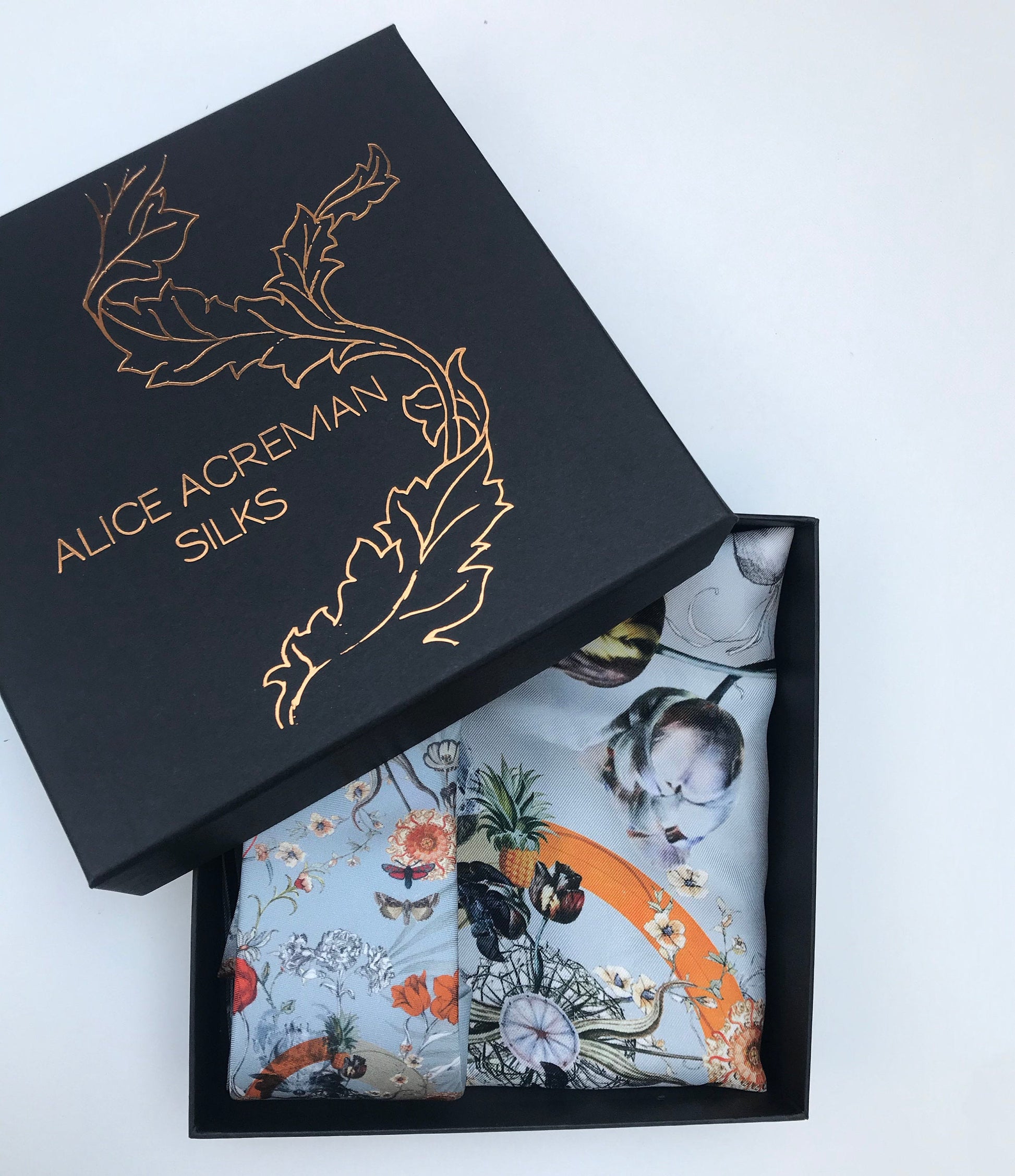 Light Blue Silk Tie and Pocket Square Gift Set with Evolution Design