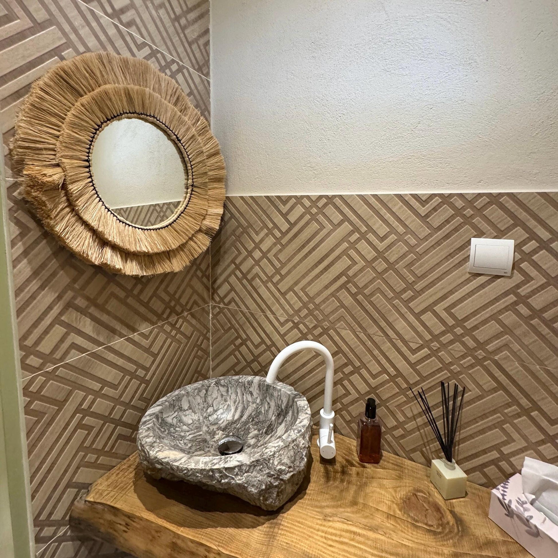 Maxlume ~ Handmade Round Wall Glass Mirror double contour cane raffia for an ultra trendy decoration | made by hand | 22 Inch