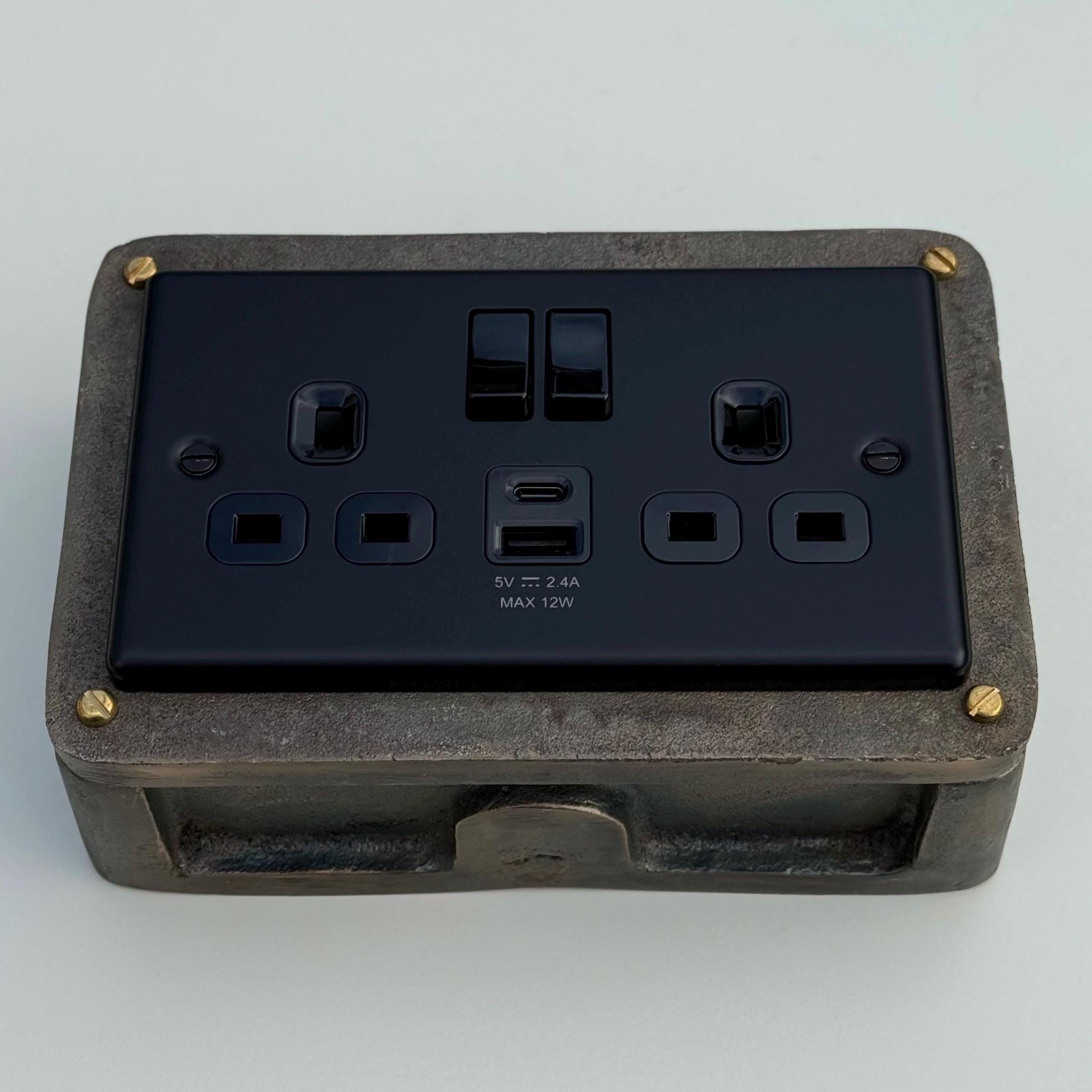 Matt Black Double Gang Plug Socket with Antique Brass Back Box – Sostter