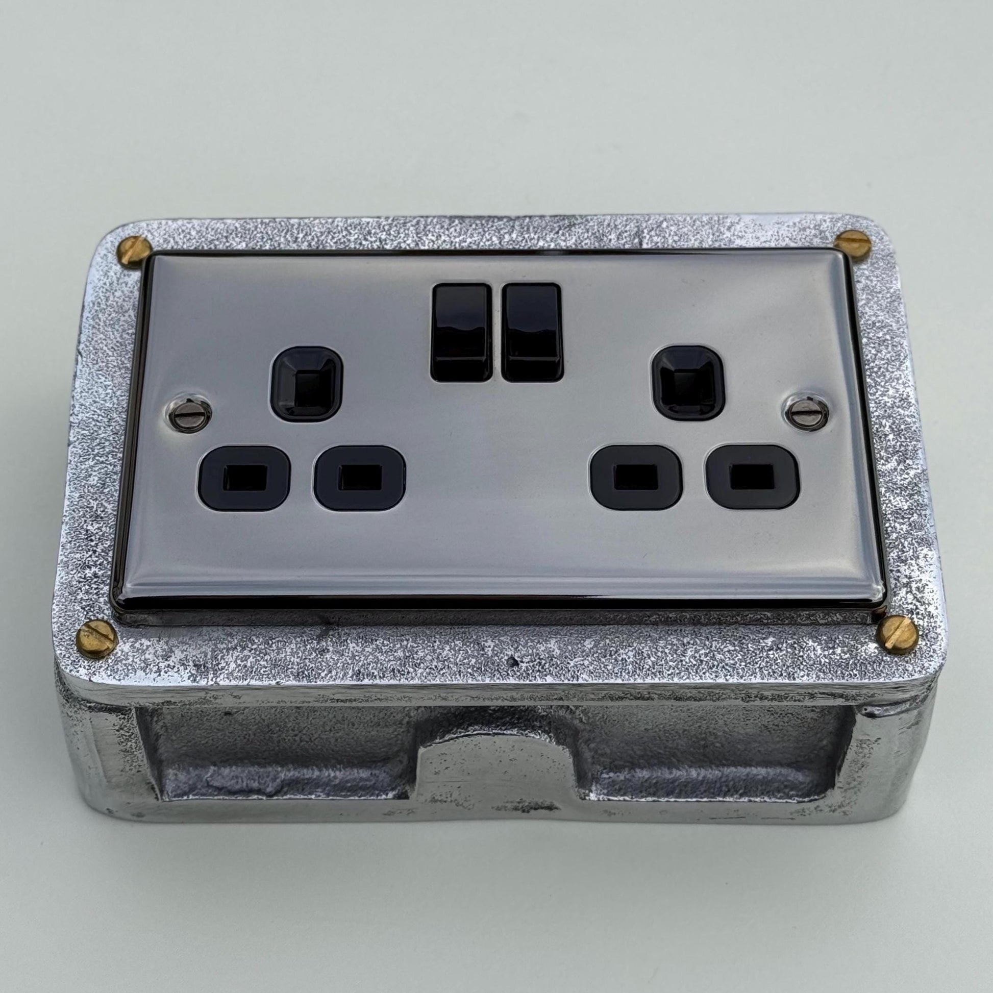 Black Nickel Double Switched 13A Power Socket 230V 13A 2 Gang 2G Solid Cast Metal Conduit Switch Industrial