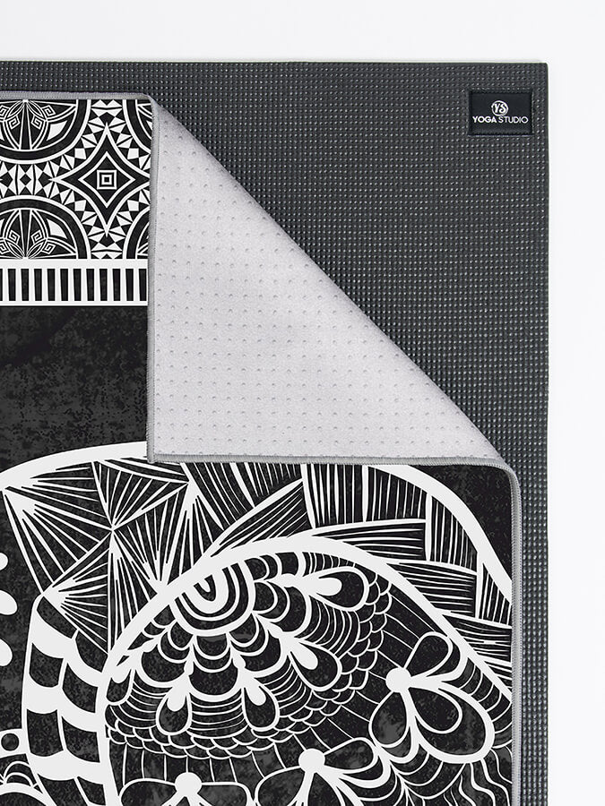 Yoga Studio Designed Yoga Mat Grip Dot Towels