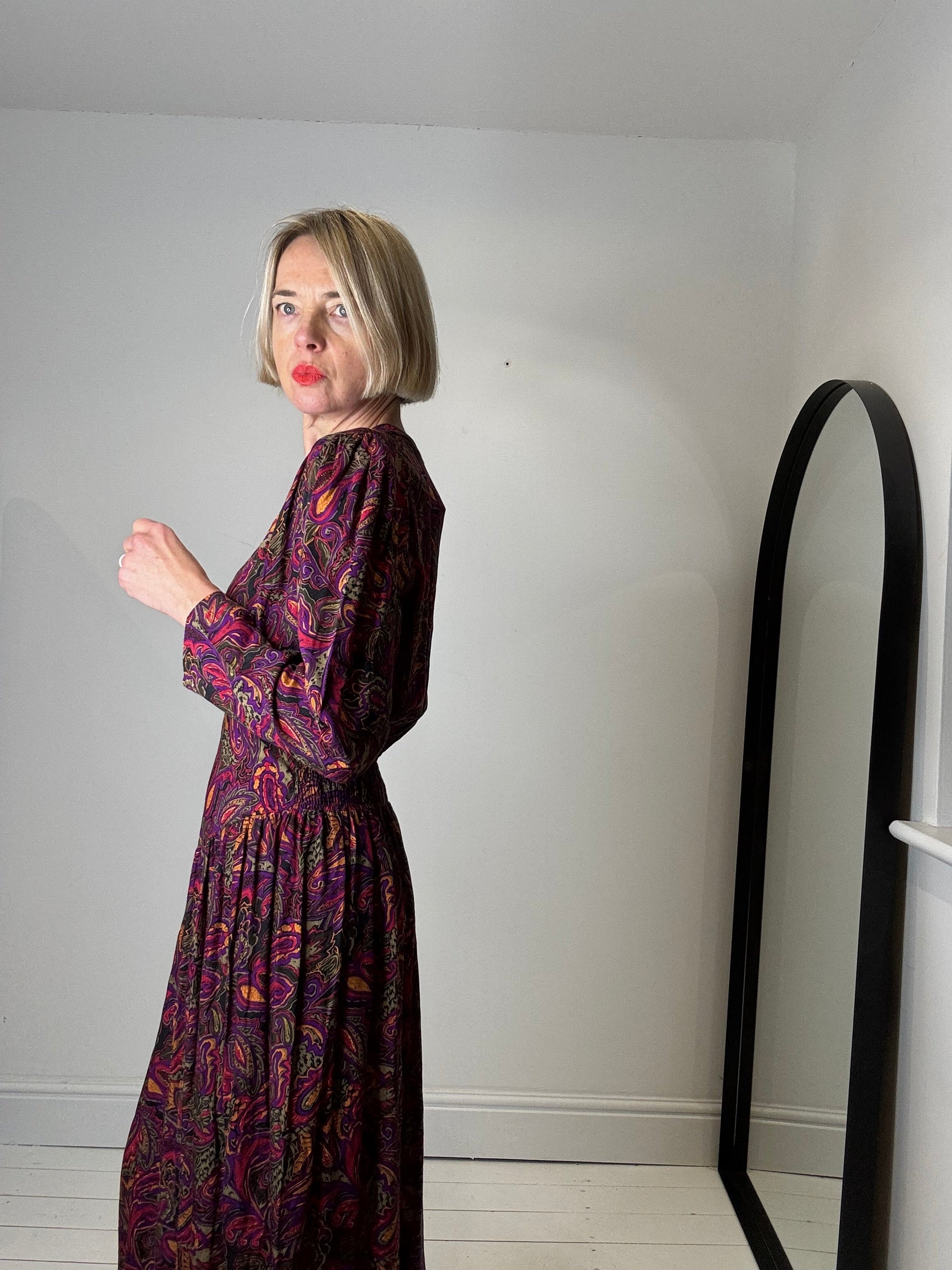 Vintage Autumnal Print Midi Dress with Puffed Sleeves
