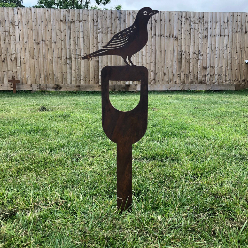Rusty Metal Blackbird On A Spade Garden Decoration