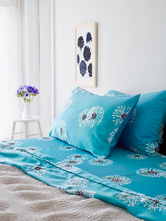 Dandelions on Aqua Cotton Sateen Sheet Set