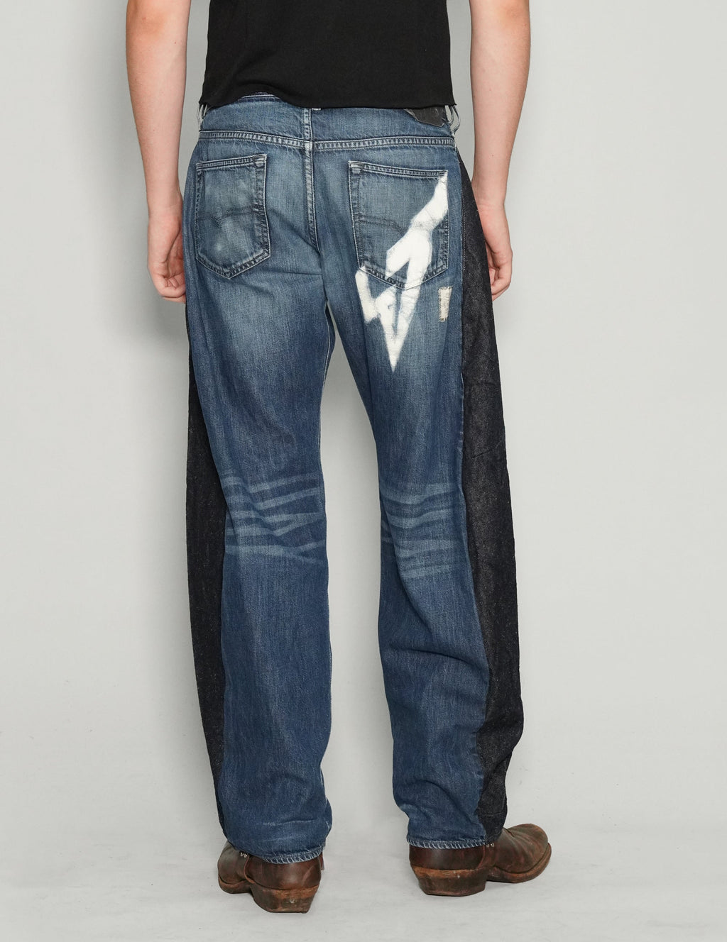 Barrel Fit Side Panel Jeans