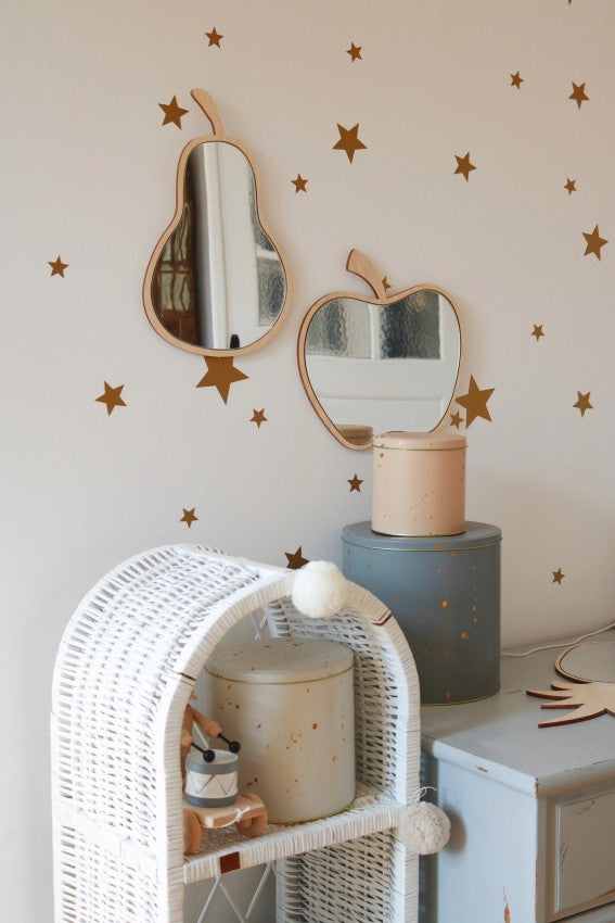 Kids Room Apple Mirror – Child-Friendly Acrylic & Wood