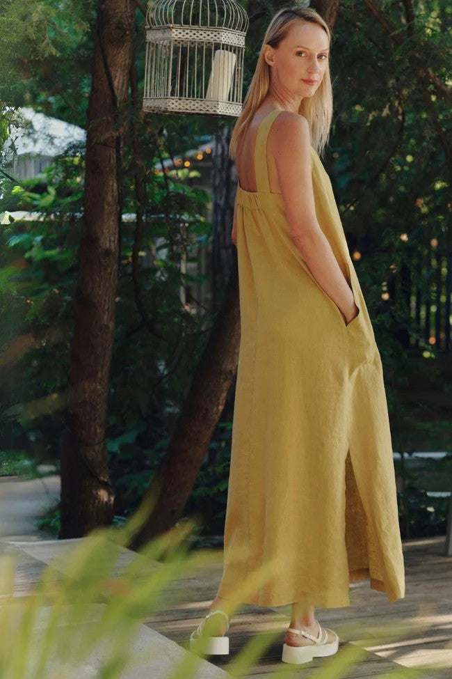 Effortless Elegance with the Fugue Linen Dress by Linen Tales at www.brixbailey.com