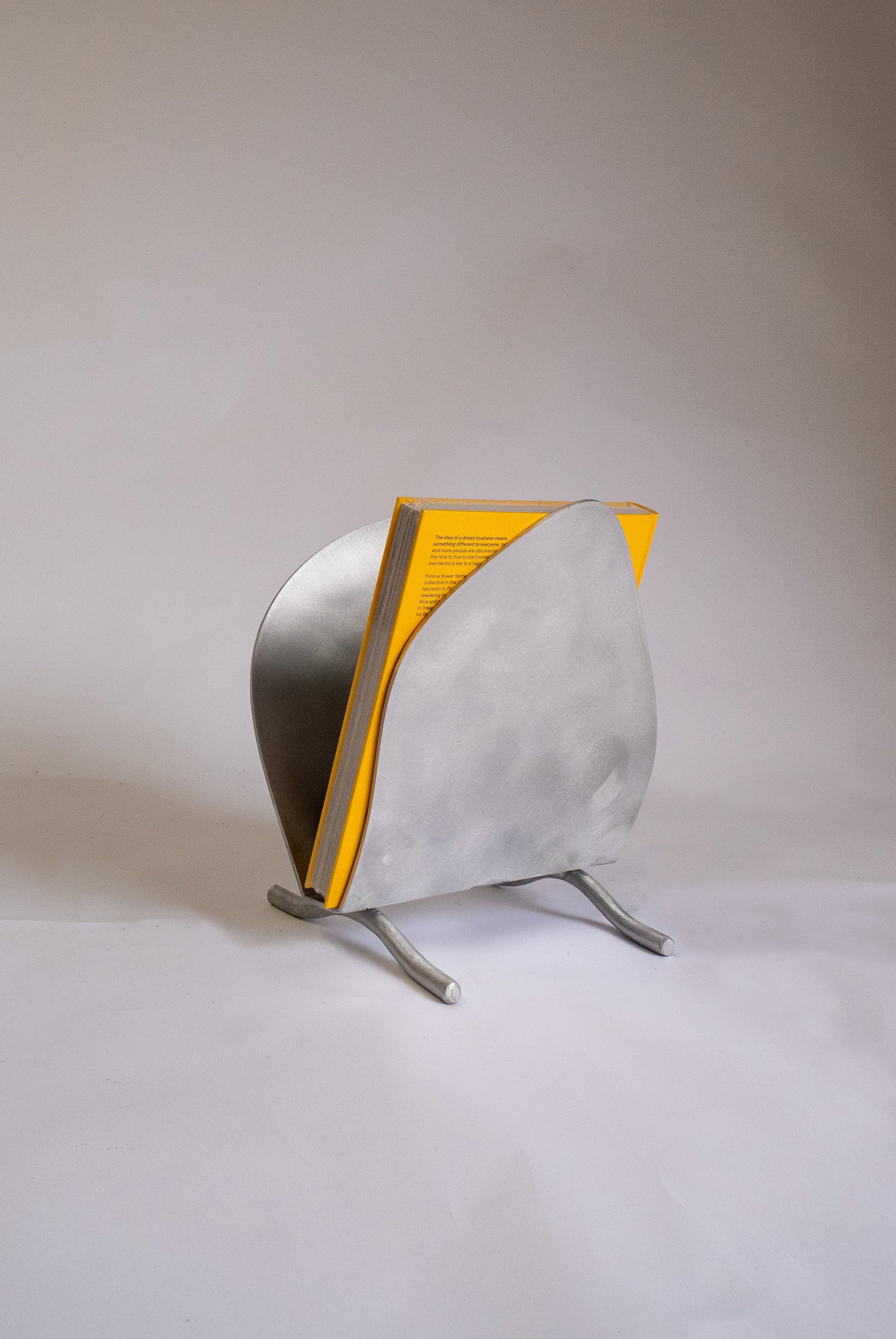 Magazine rack IN STOCK