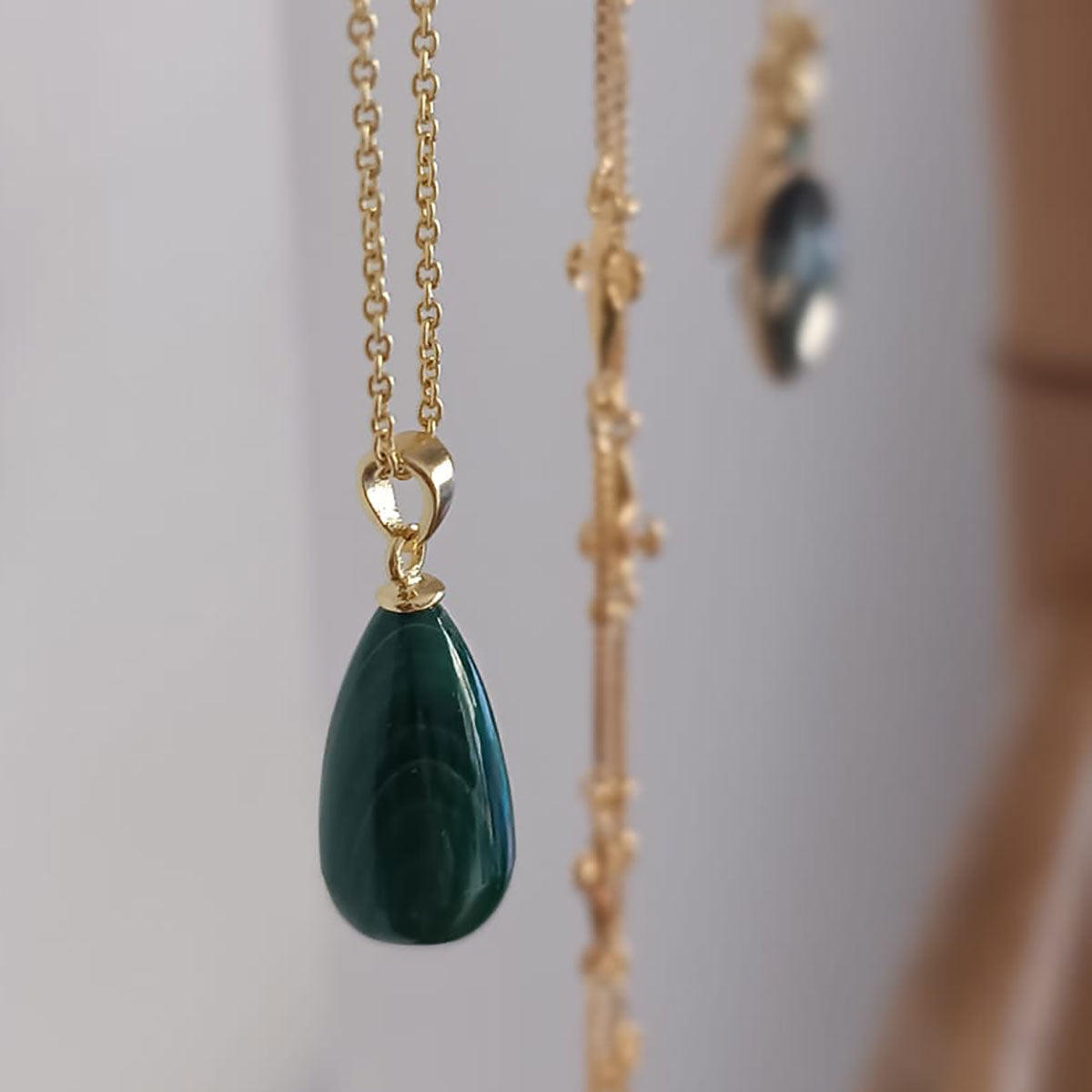 Hera Polished Stone Pendant Necklace Malachite