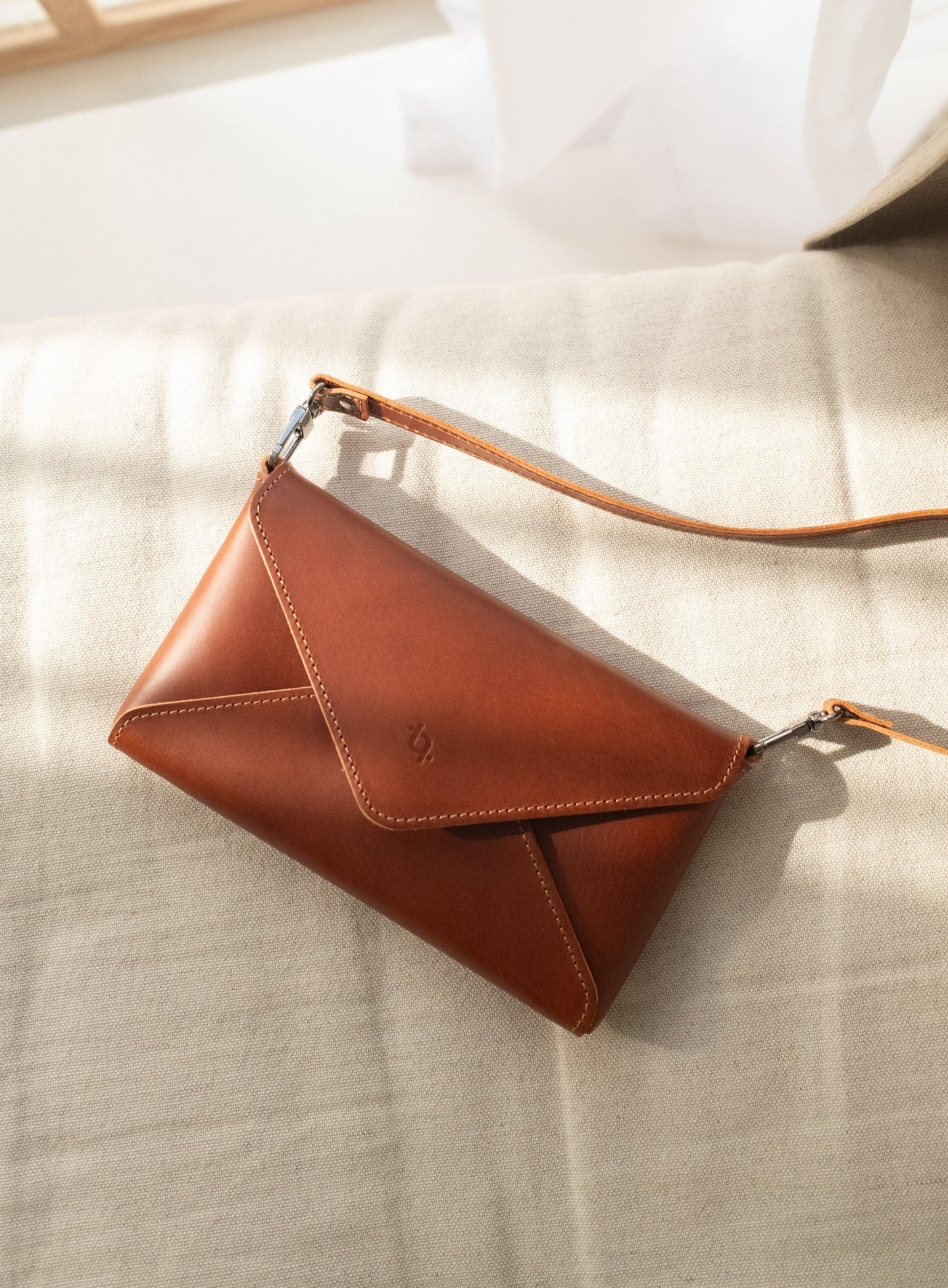 Mini Model Clutch with 3 Straps - Cognac