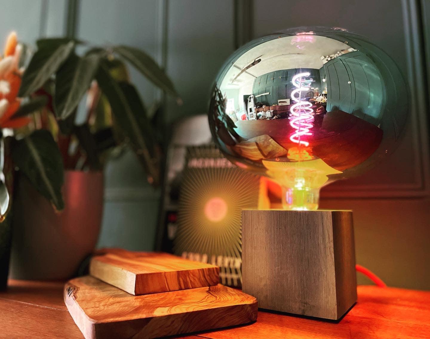 Mini oak cube lamp