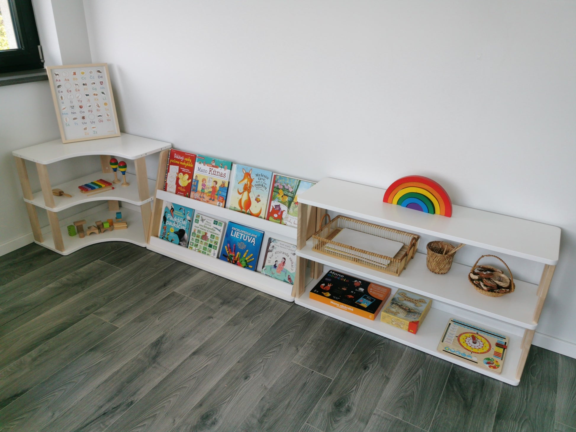 Modular Montessori Bookshelf - 2 Shelves