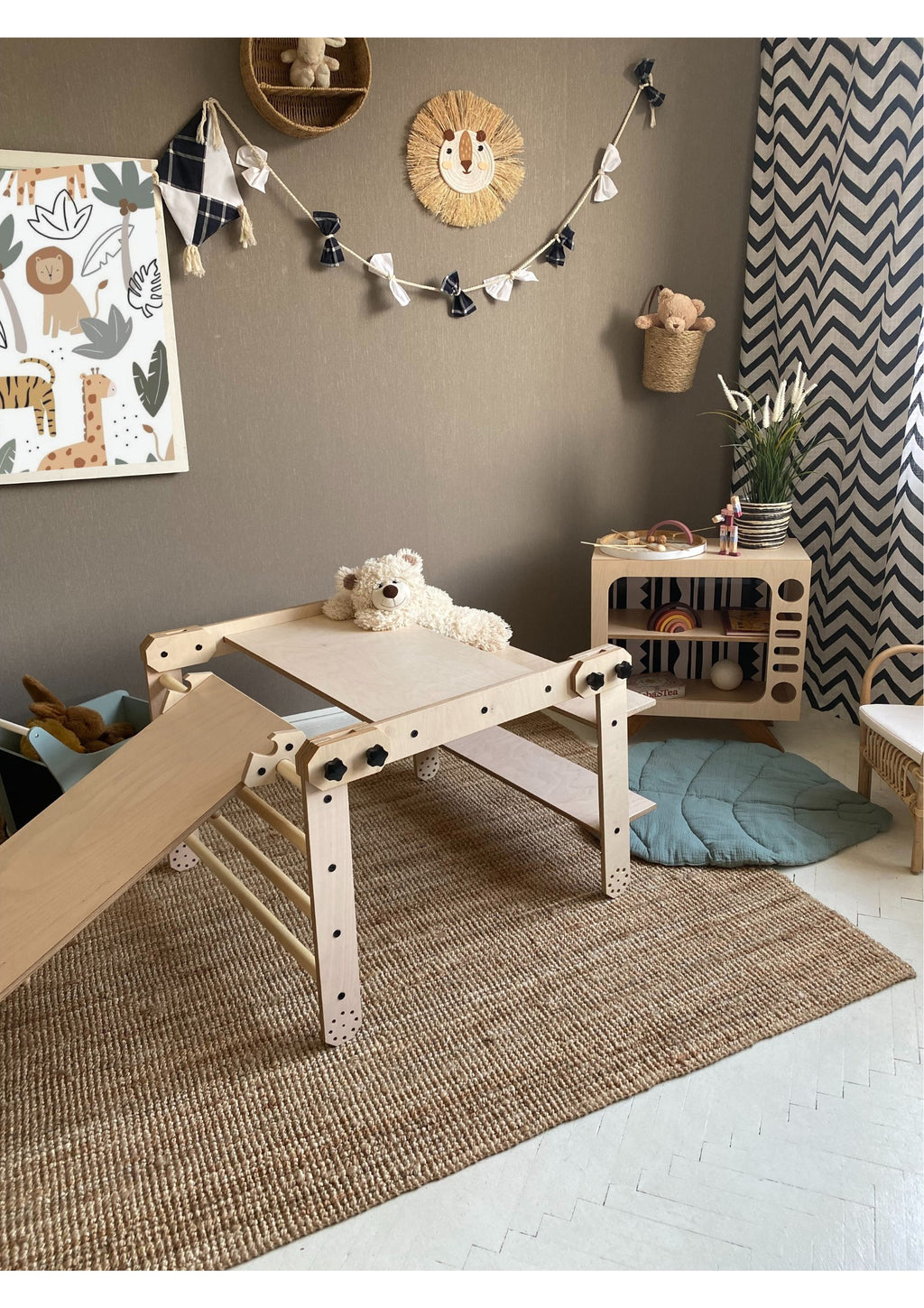 a soft-lit shot of the nabu set's smooth whiteboard surface, ready for a child's first drawing
