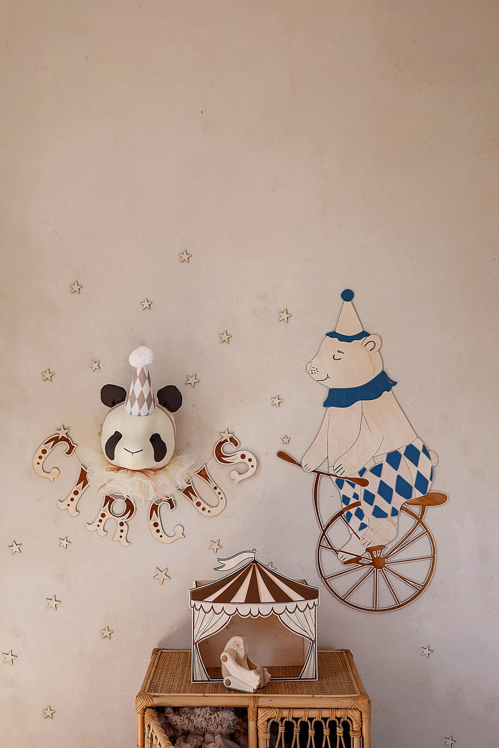 Wooden Wall Garland CIRCUS