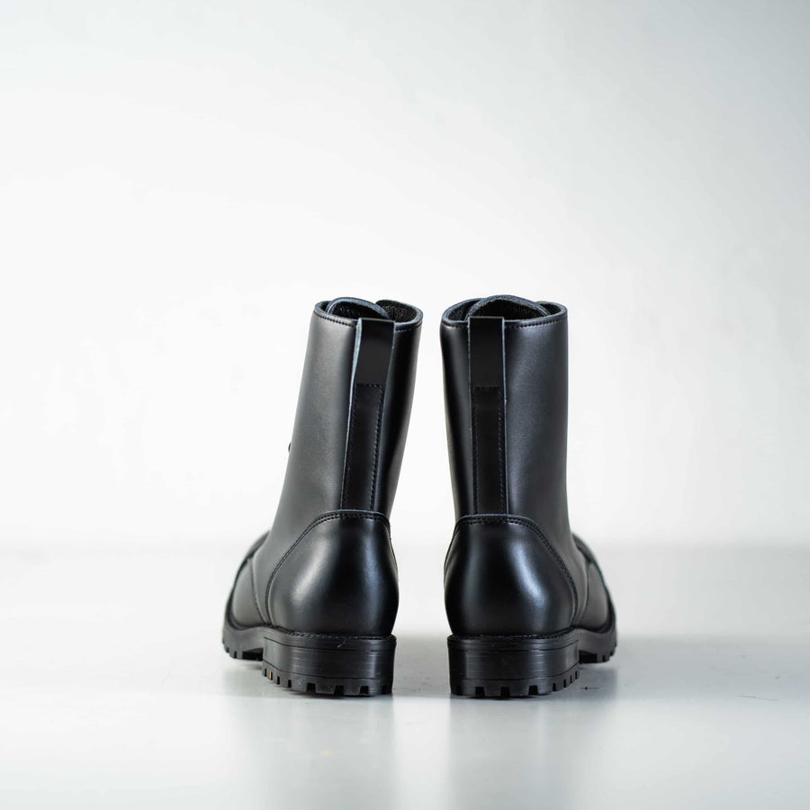 511 Blacks Punk-Style Boots – Durable & Comfortable Year-Round by Samelin at www.brixbailey.com